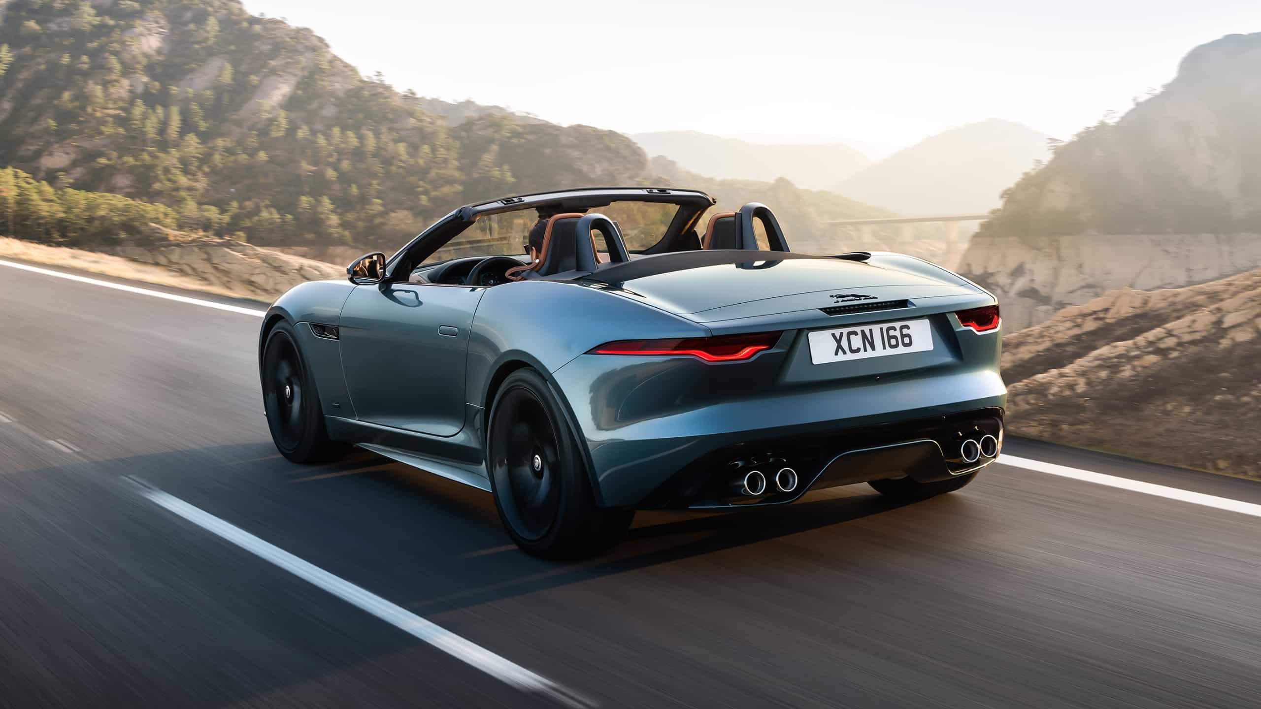 F-TYPE Exterior Driving